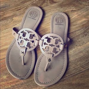 Tory Burch Miller Makeup size 7